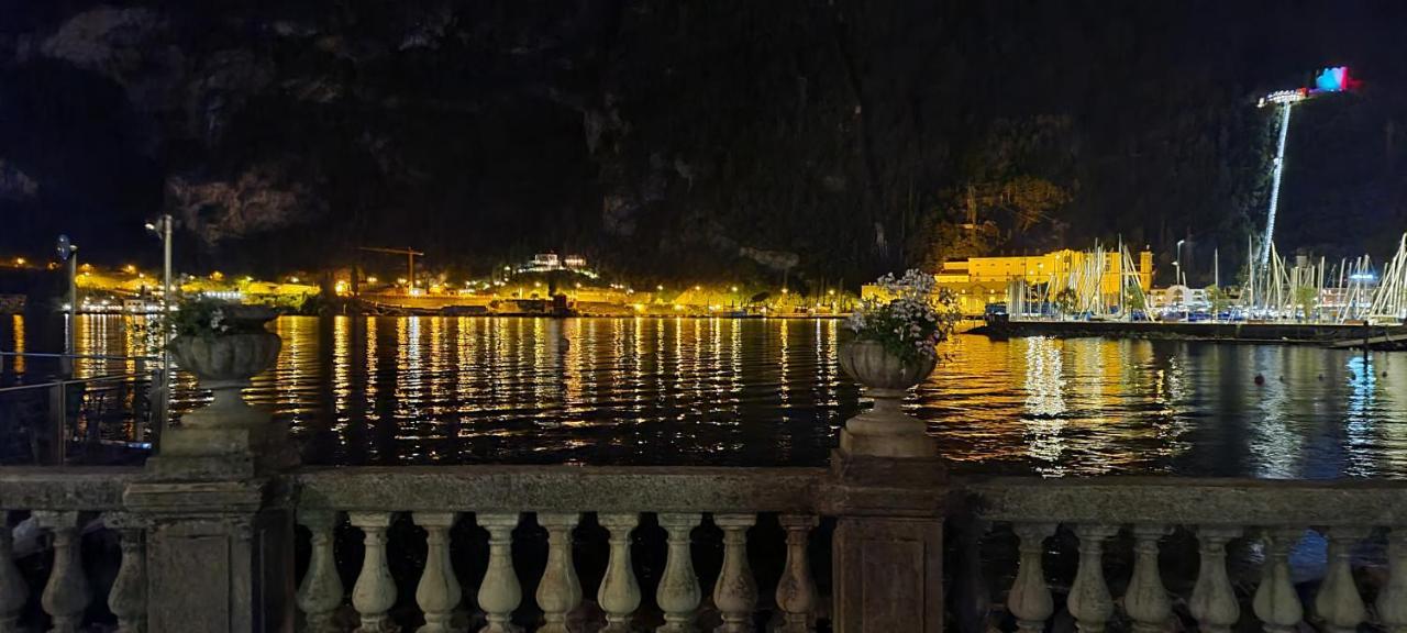 Infinite Blue Apartman Riva del Garda Kültér fotó