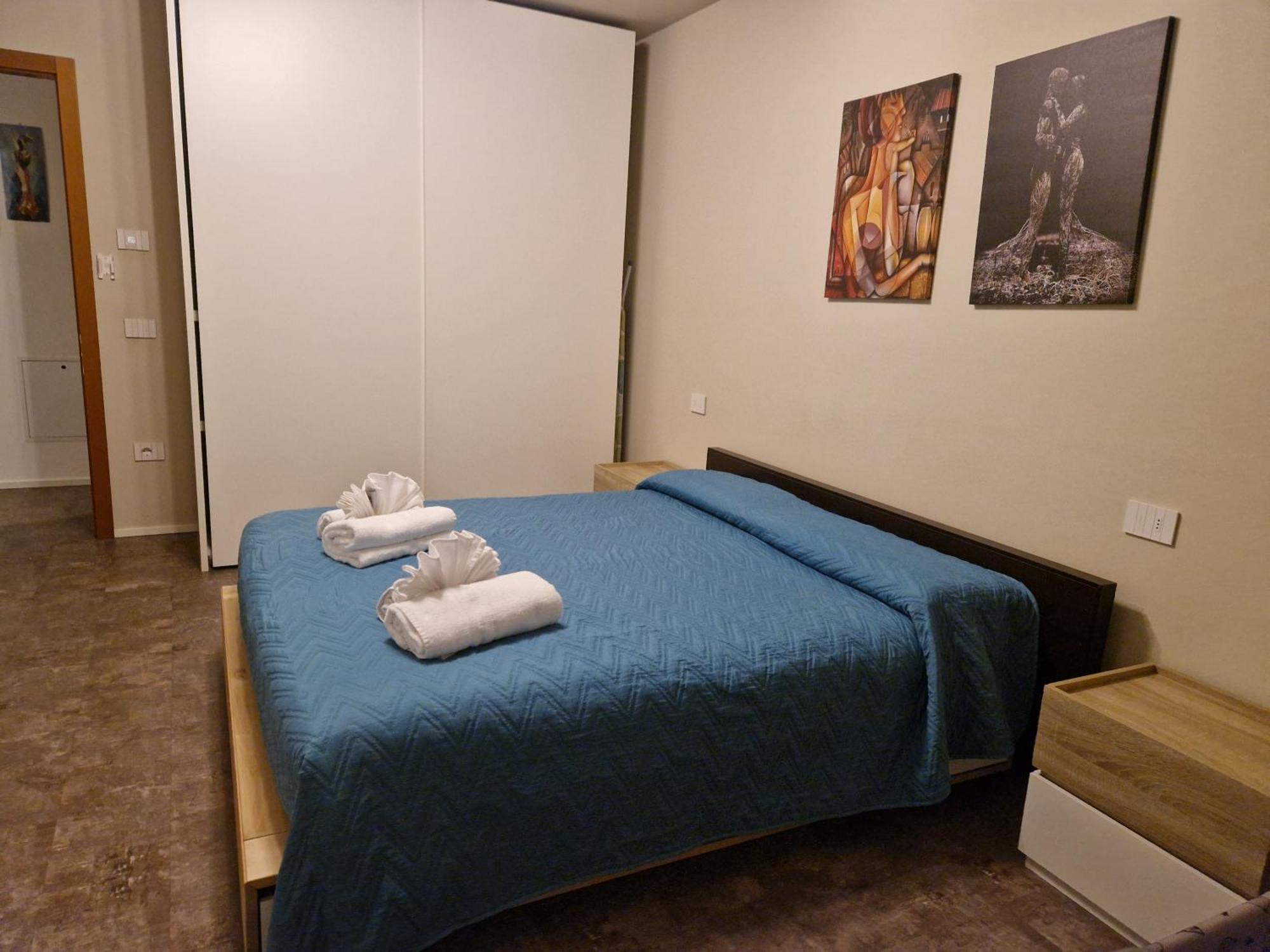 Infinite Blue Apartman Riva del Garda Szoba fotó